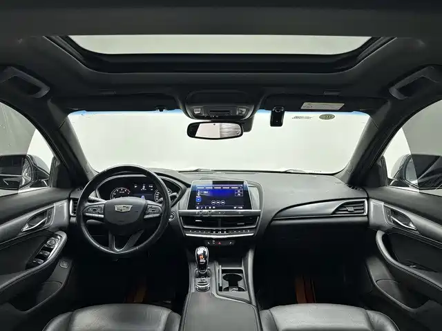 Cadillac CT5 — фото 6