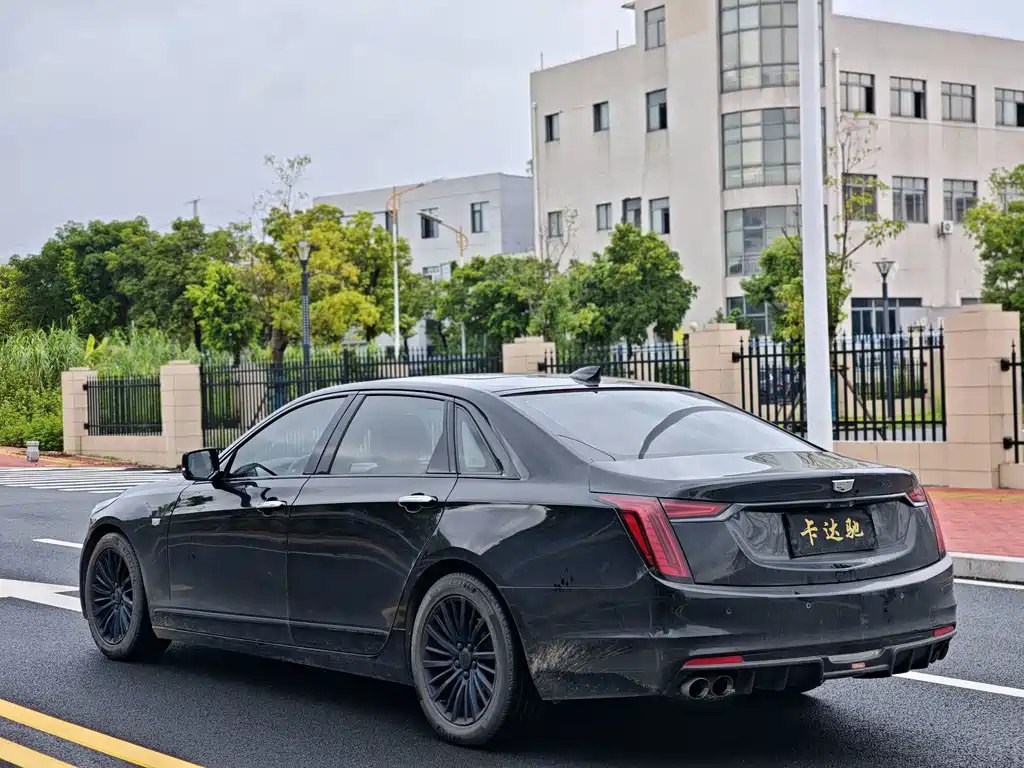 Cadillac CT6 — фото 7