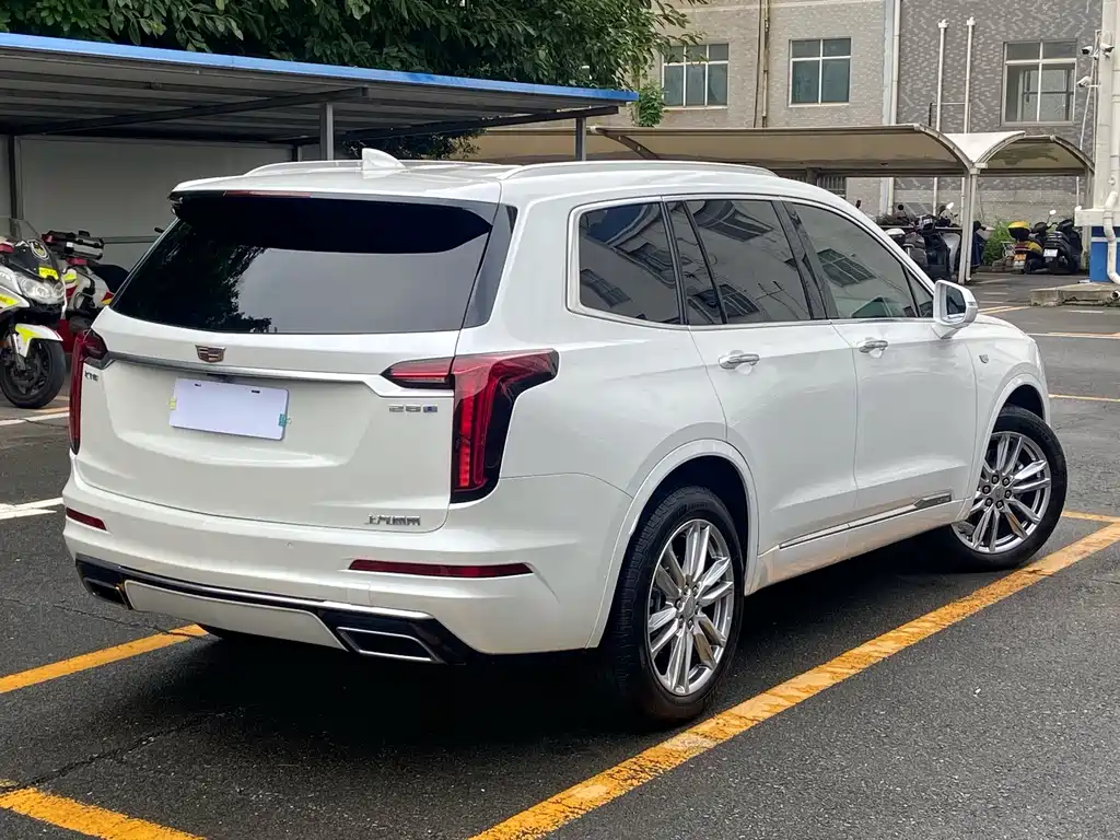Cadillac XT6 — фото 4