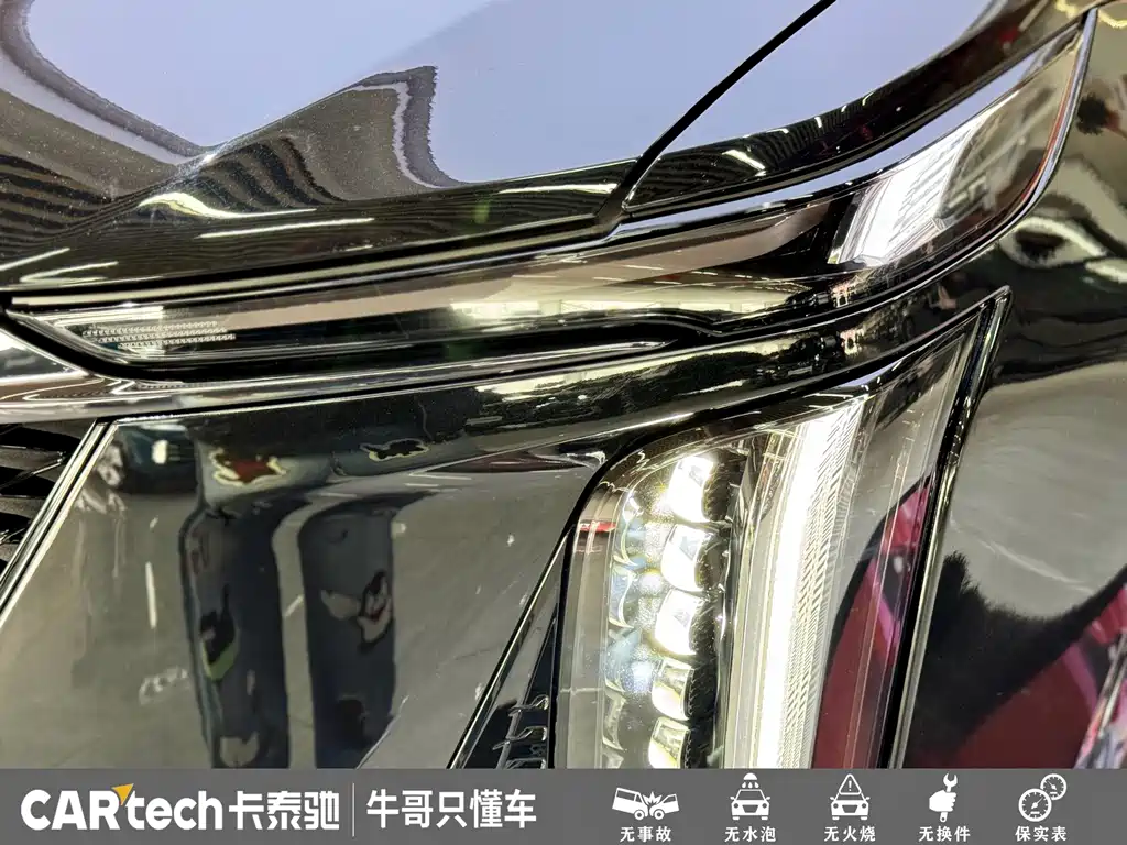 Cadillac XT5 — фото 5