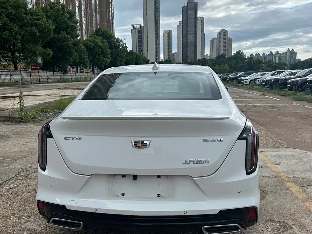 Cadillac CT4 — фото 8