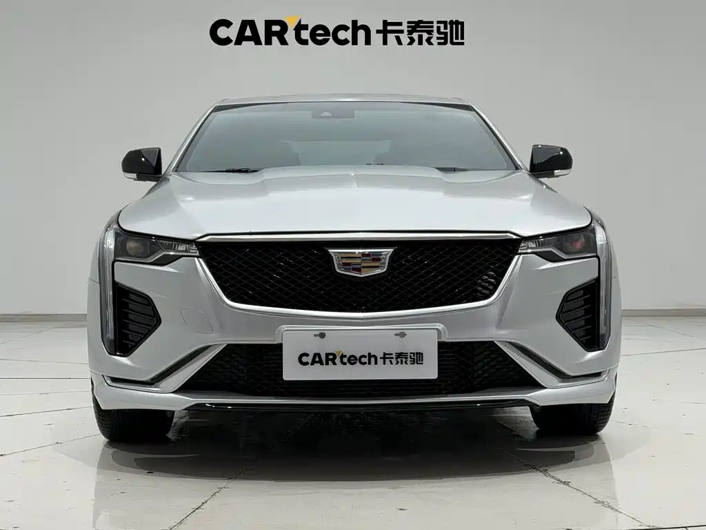 Cadillac CT4 — фото 3