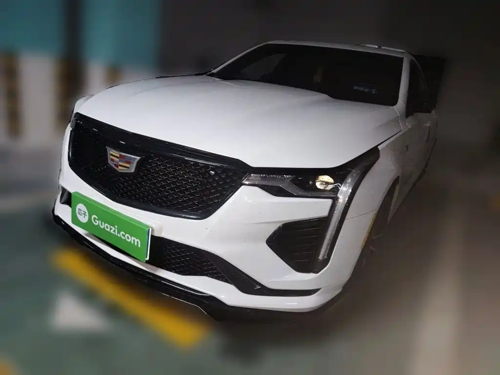 Cadillac CT4 — фото 2