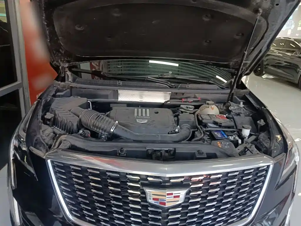 Cadillac XT5 — фото 20