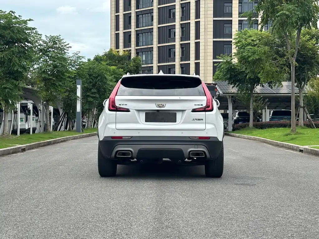 Cadillac XT4 — фото 5