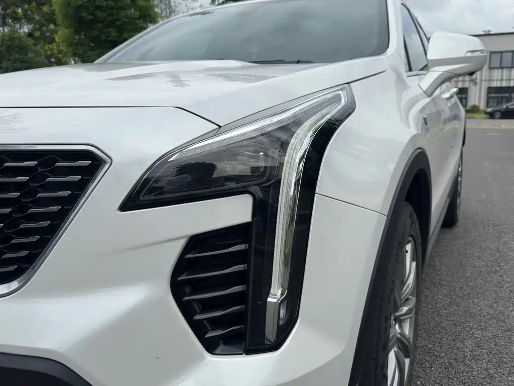Cadillac XT4 — фото 7