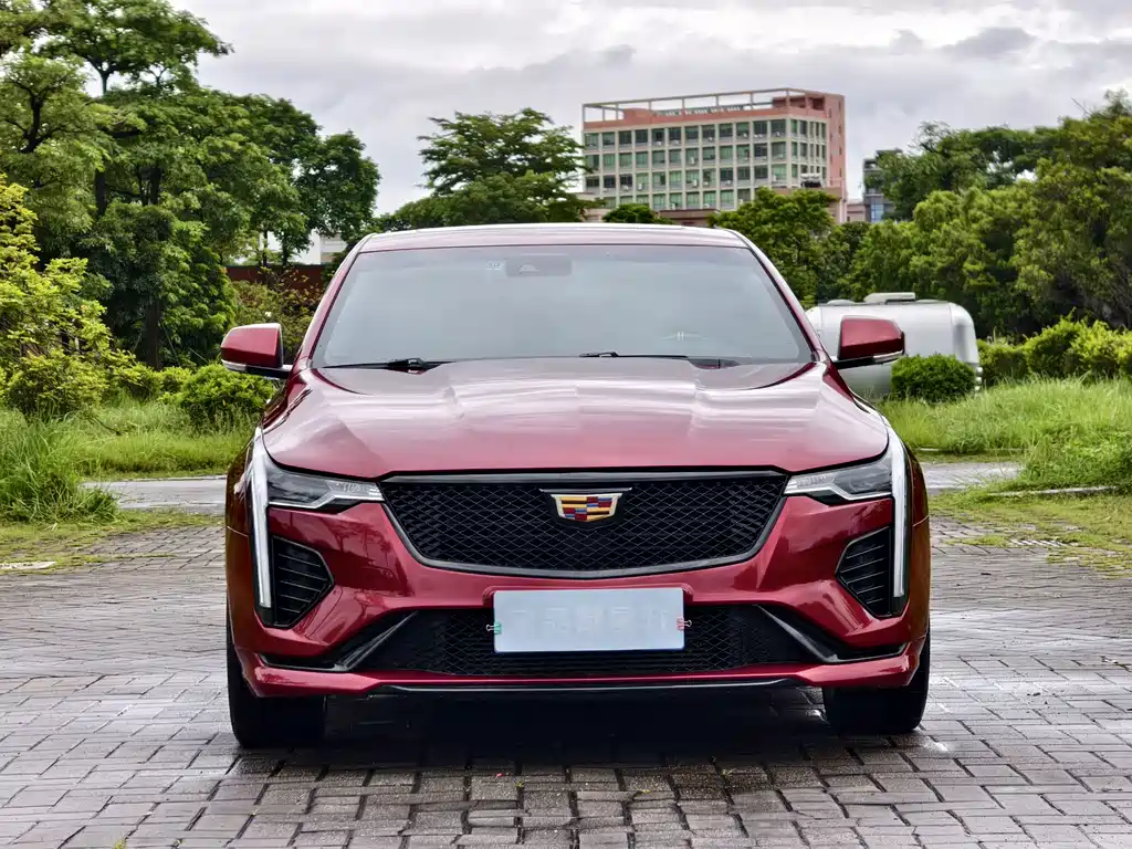 Cadillac CT4 — фото 2