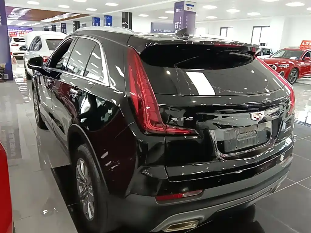 Cadillac XT4 — фото 5