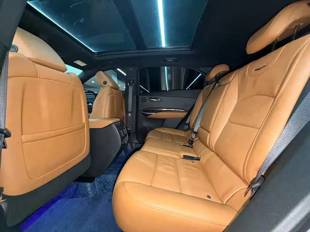 Cadillac XT4 — фото 5