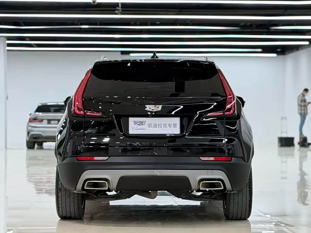 Cadillac XT4 — фото 8