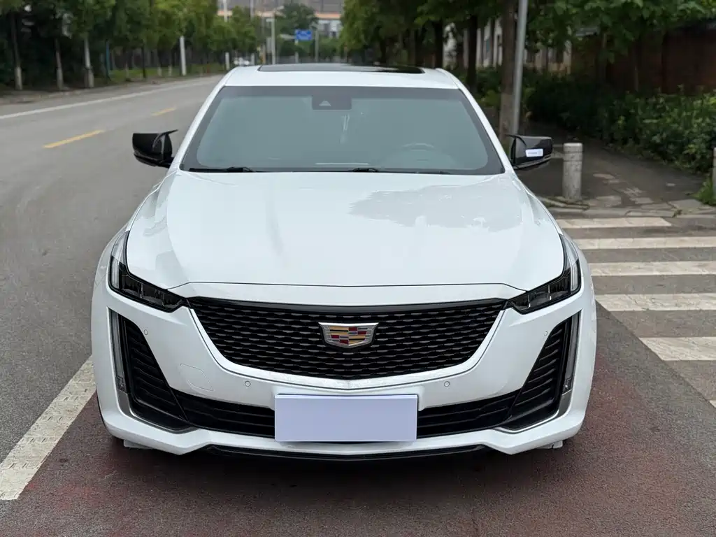 Cadillac CT5 — фото 2