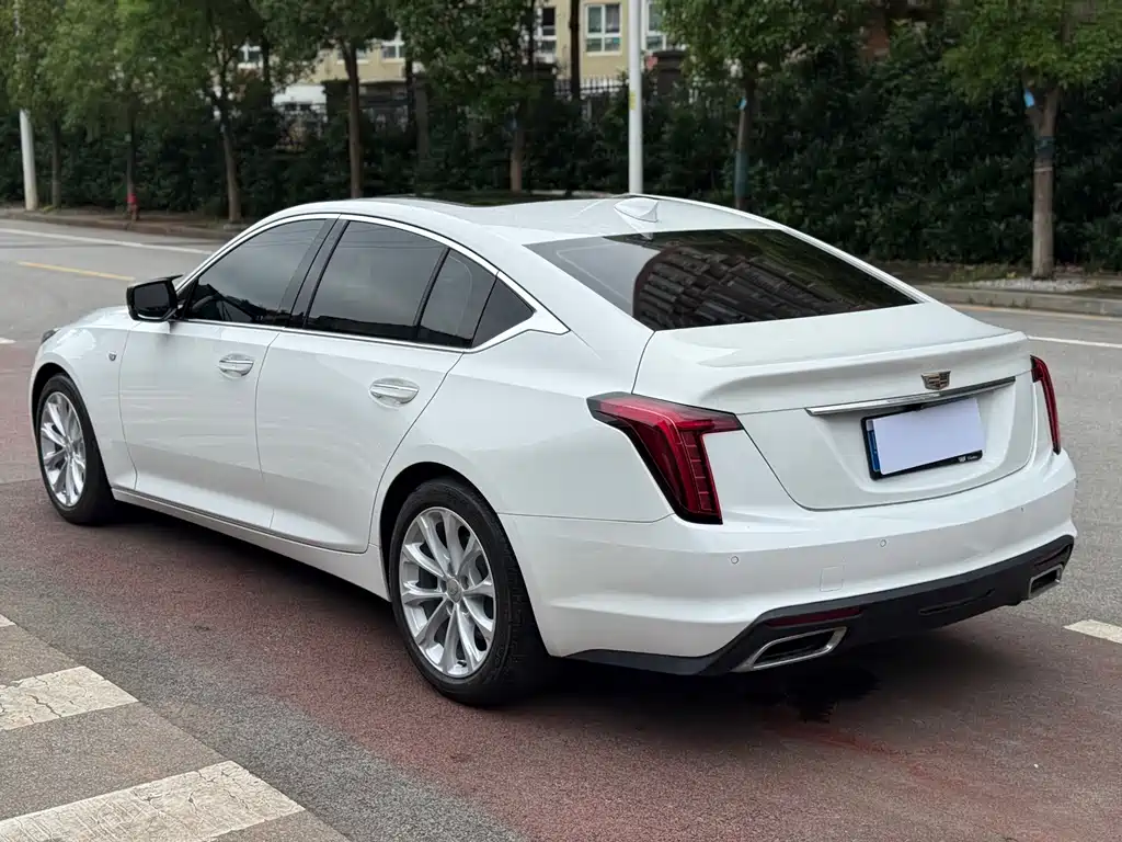 Cadillac CT5 — фото 6