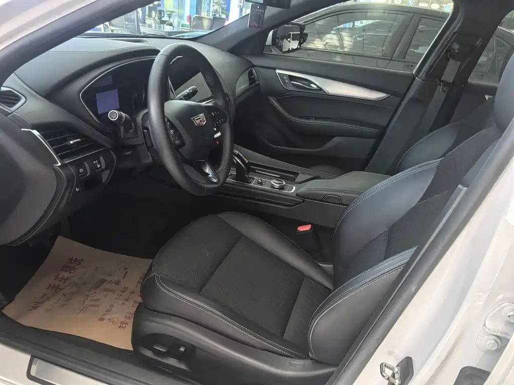 Cadillac CT5 — фото 4