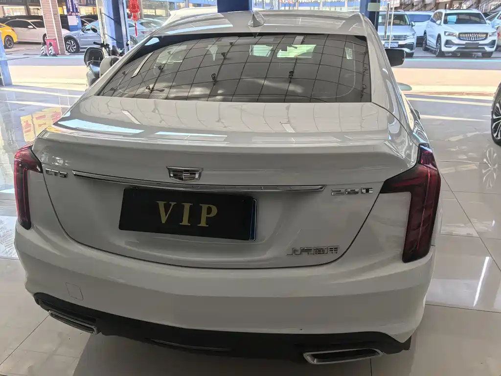 Cadillac CT5 — фото 9