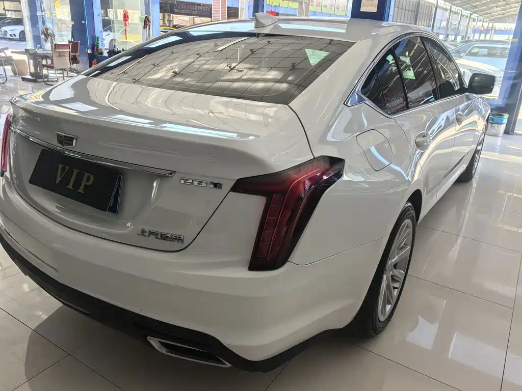 Cadillac CT5 — фото 10