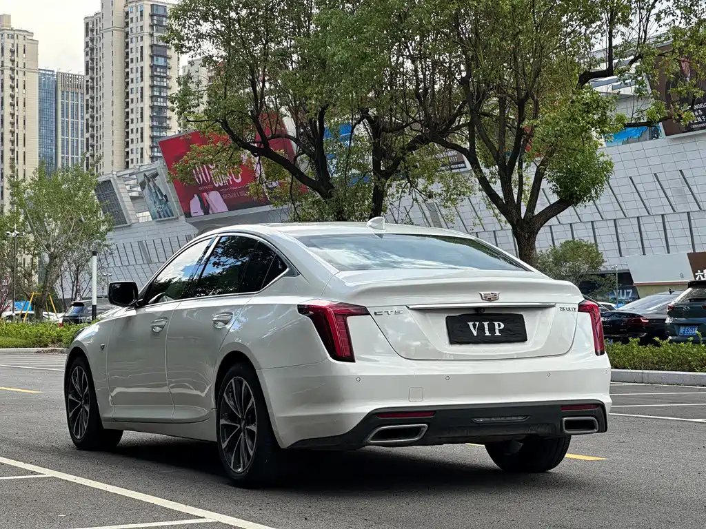 Cadillac CT5 — фото 5