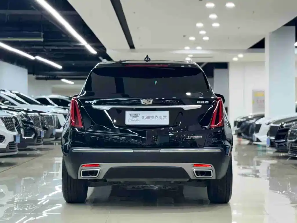 Cadillac XT5 — фото 8