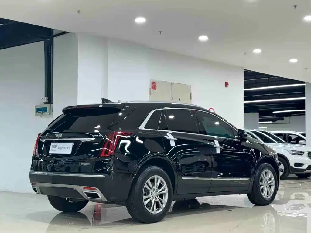 Cadillac XT5 — фото 9