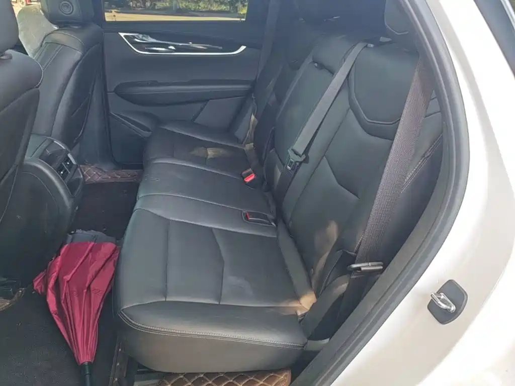 Cadillac XT5 — фото 14