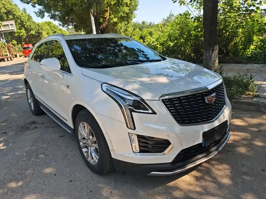 Cadillac XT5 — фото 23
