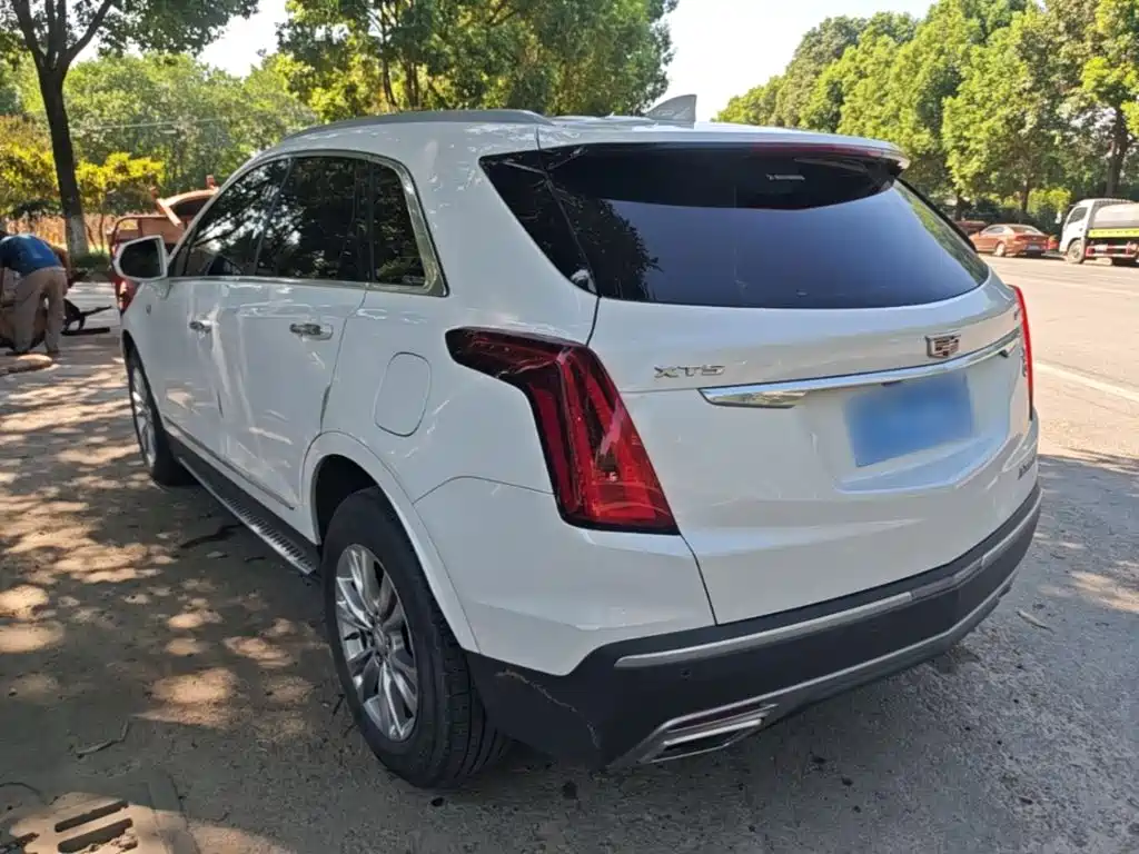 Cadillac XT5 — фото 24