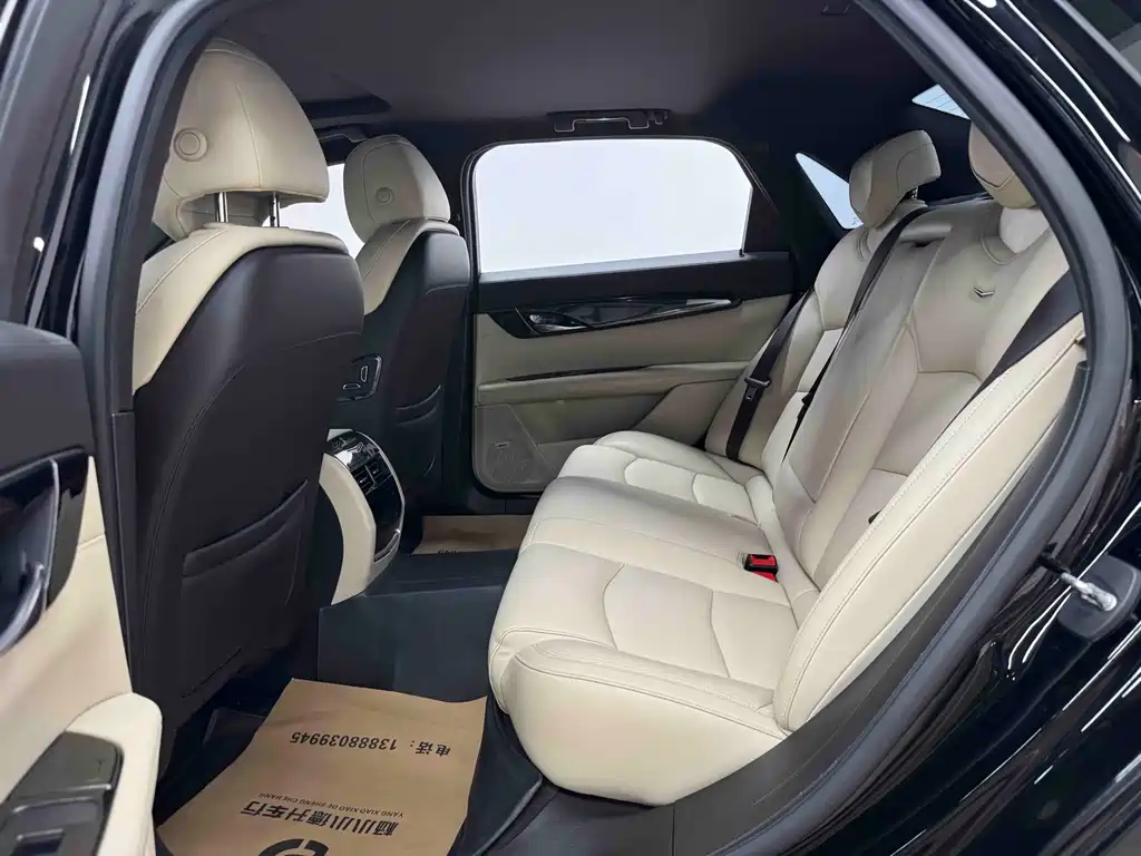 Cadillac CT6 — фото 15