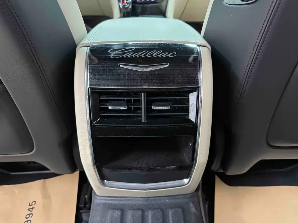 Cadillac CT6 — фото 16