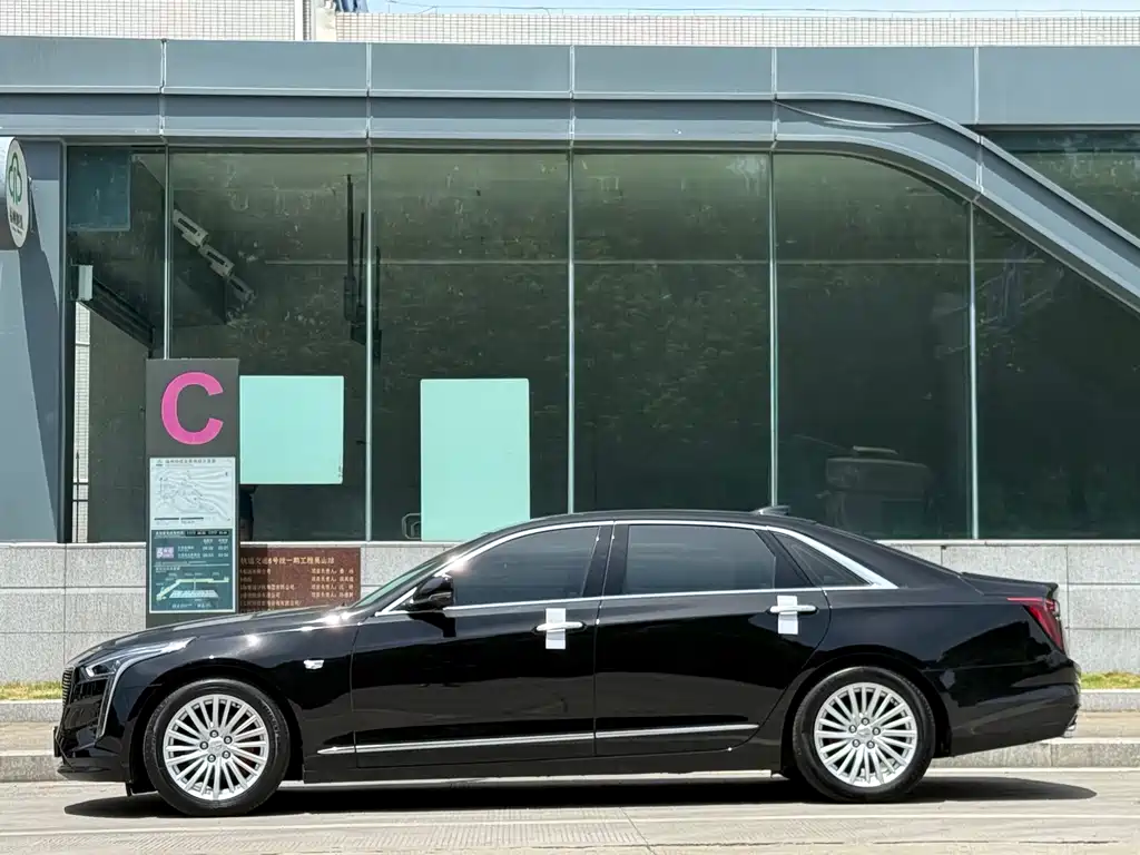 Cadillac CT6 — фото 3