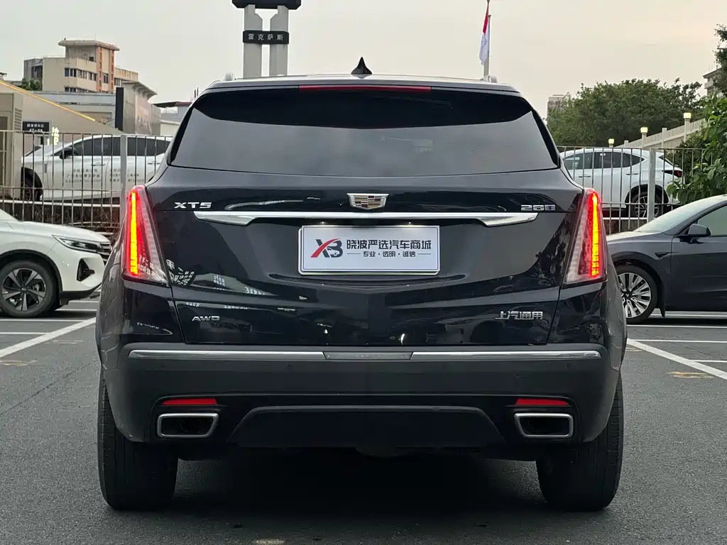 Cadillac XT5 — фото 5