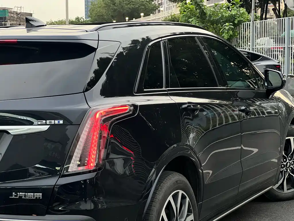 Cadillac XT5 — фото 8