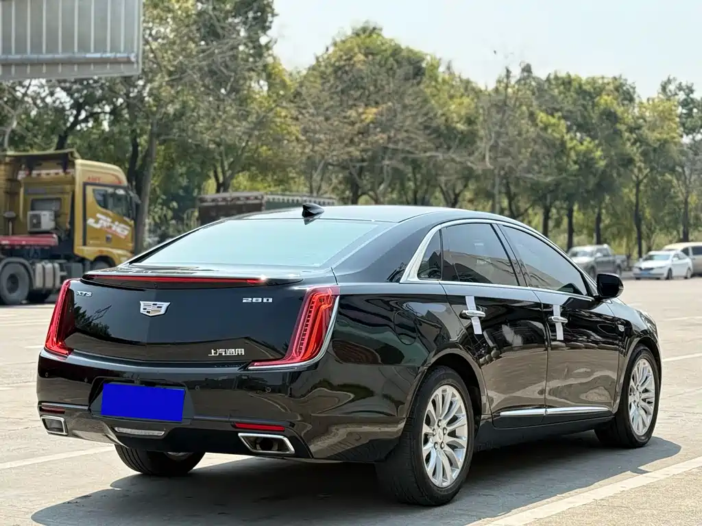 Cadillac XTS — фото 5