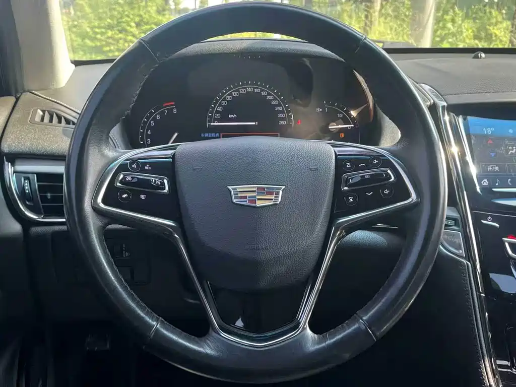 Cadillac ATS-L — фото 11