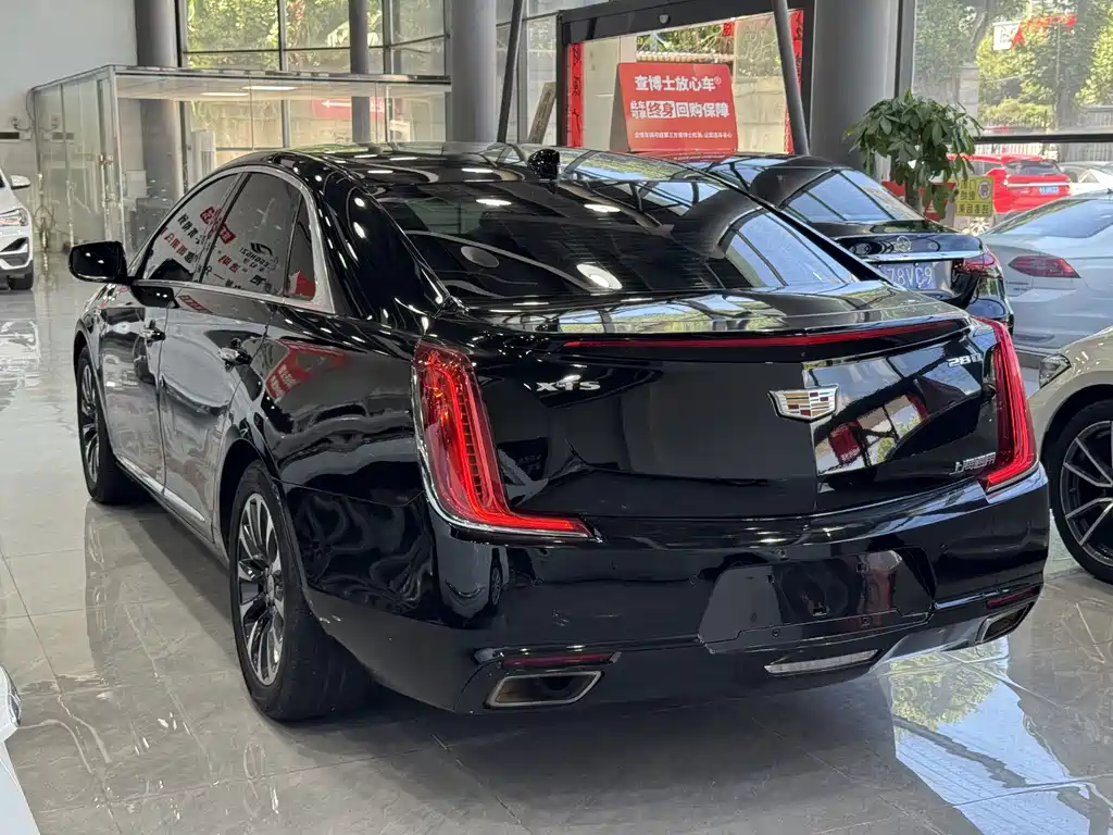 Cadillac XTS — фото 4