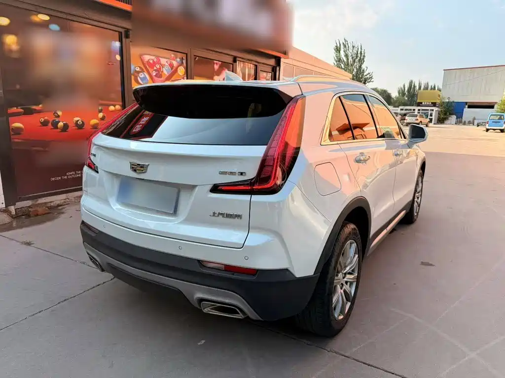 Cadillac XT4 — фото 7