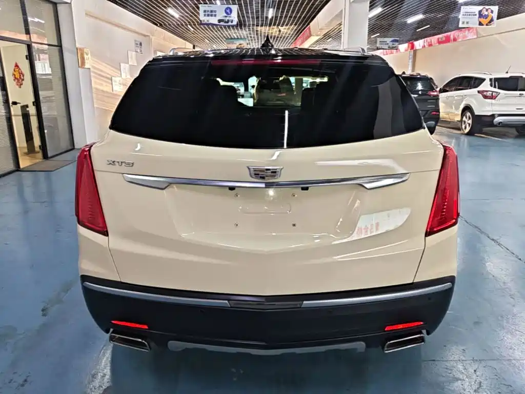 Cadillac XT5 — фото 6