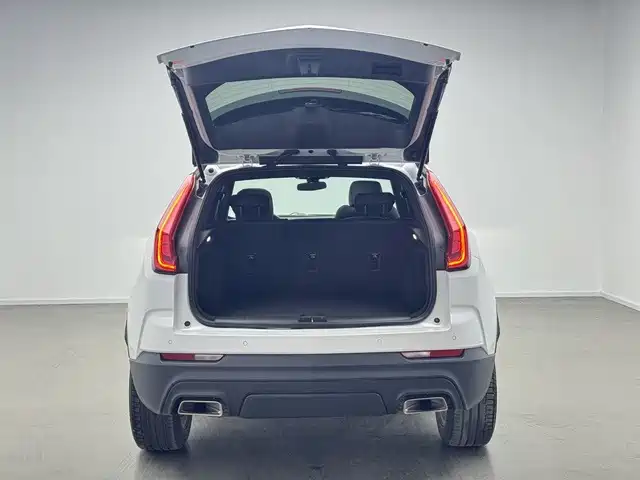 Cadillac XT4 — фото 12