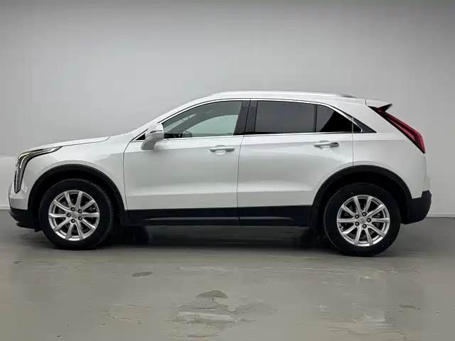 Cadillac XT4 — фото 3