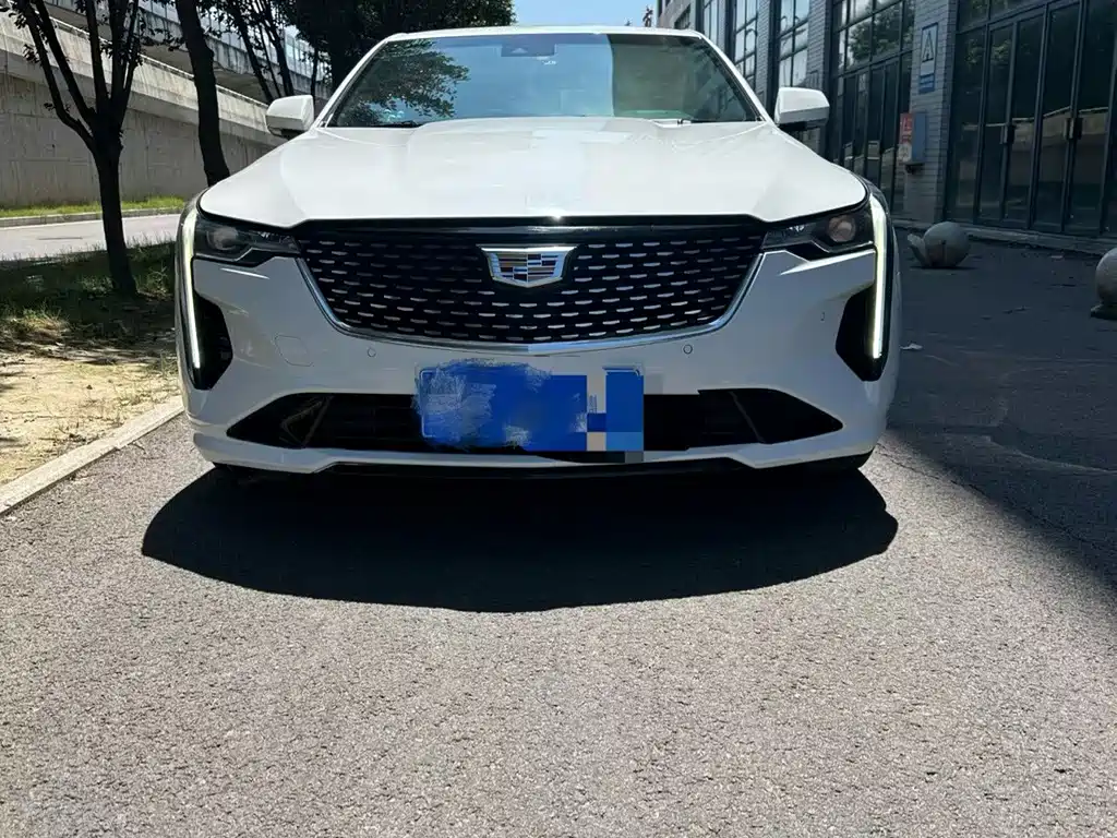Cadillac CT4 — фото 2