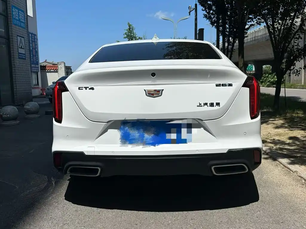 Cadillac CT4 — фото 8