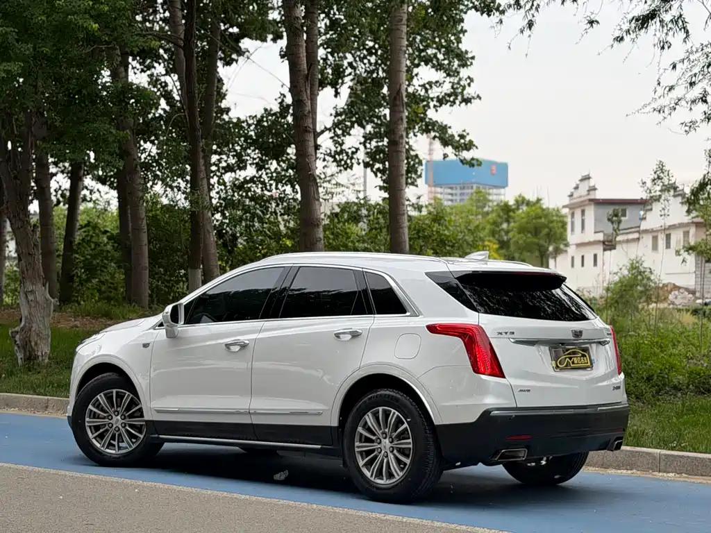 Cadillac XT5 — фото 4