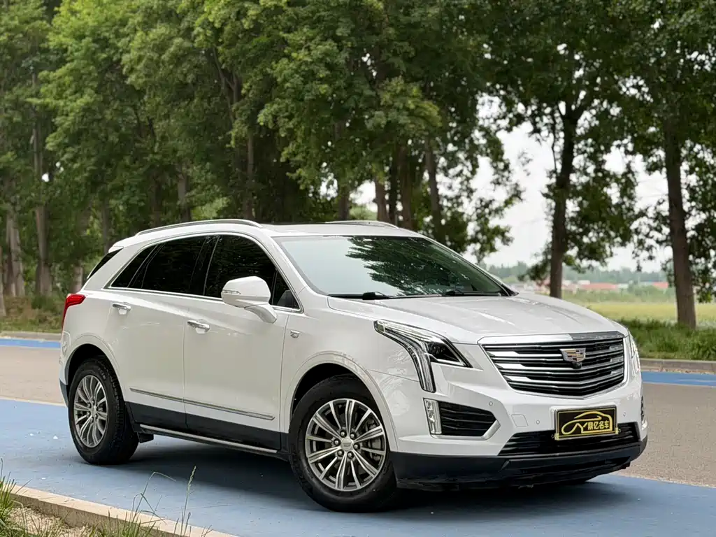 Cadillac XT5 — фото 7