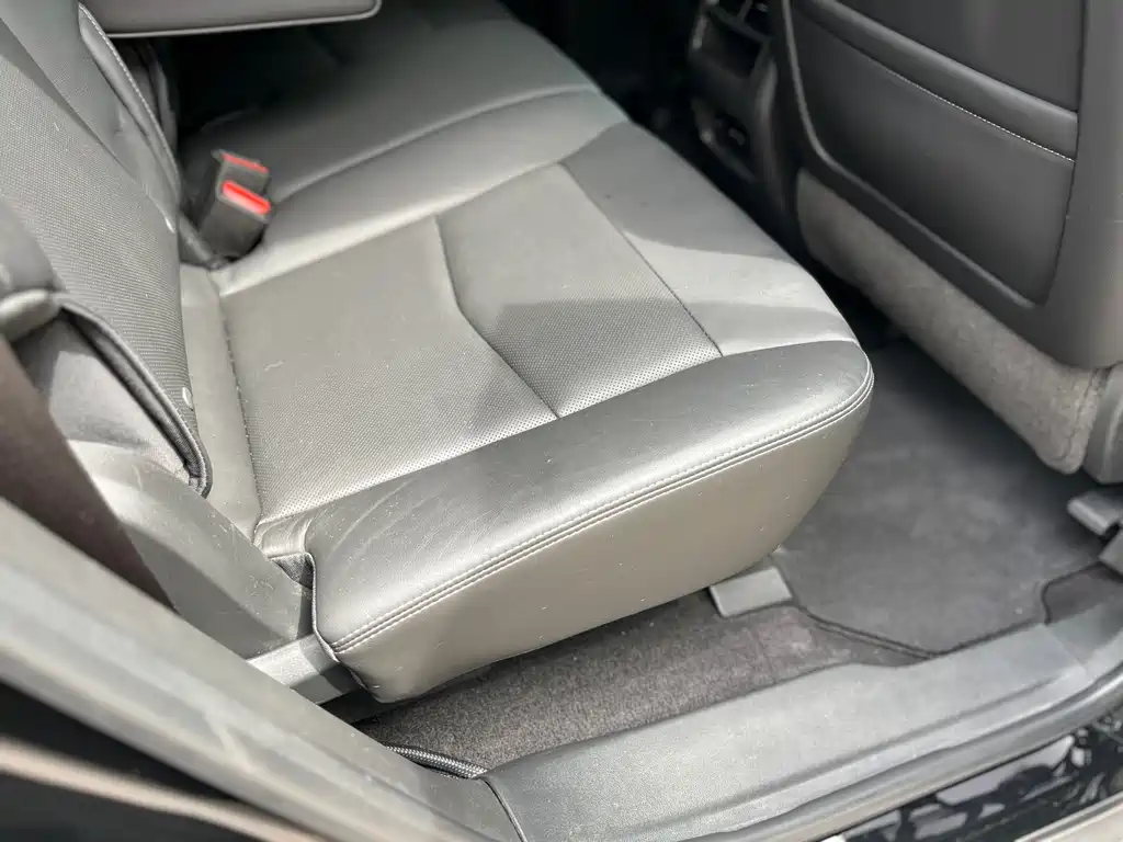 Cadillac XT5 — фото 30