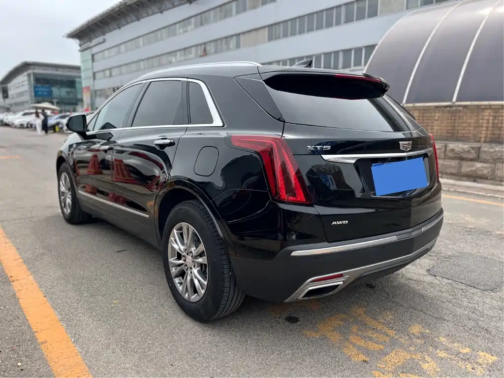 Cadillac XT5 — фото 6