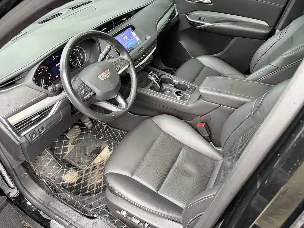 Cadillac XT4 — фото 4