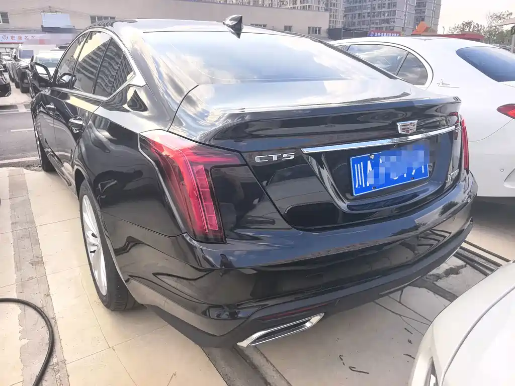 Cadillac CT5 — фото 4
