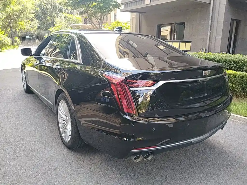 Cadillac CT6 — фото 5