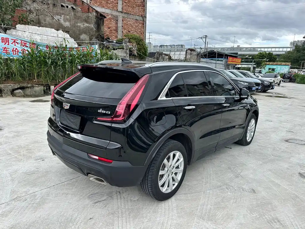 Cadillac XT4 — фото 5