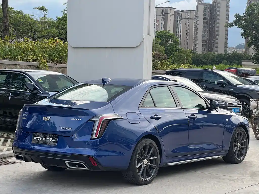 Cadillac CT4 — фото 4