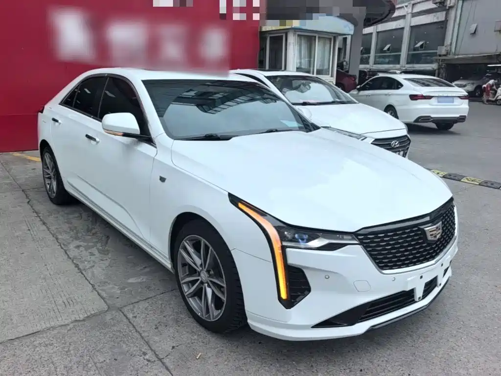 Cadillac CT4 — фото 4