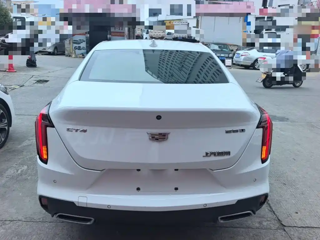 Cadillac CT4 — фото 6